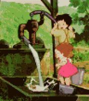 农村小女孩压水井压水玩耍gif动态图片