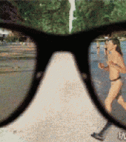 奇妙透视眼镜看女生裸体gif动态图片